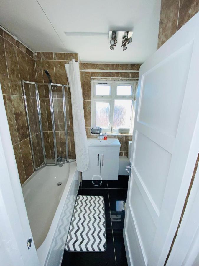 Bright, Spacious, Modern Interior Decor 2 Bedrooms Apartment With Amazing Views London Exterior foto
